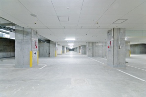 地下駐車場